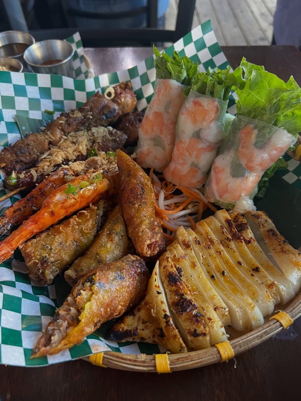 Was I the last to know that North Vancouver had a delicious Northern Vietnamese spot where you could dine on t